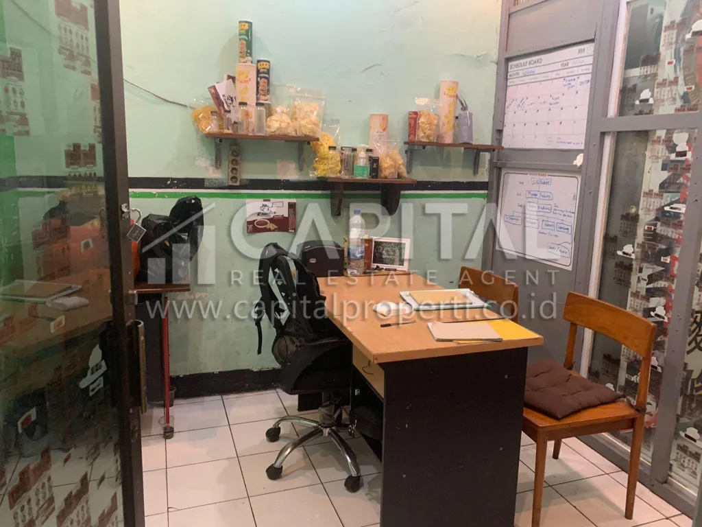 Sewa ruko 2.5 lantai di Astanaanyar Bandung | iklanova.com