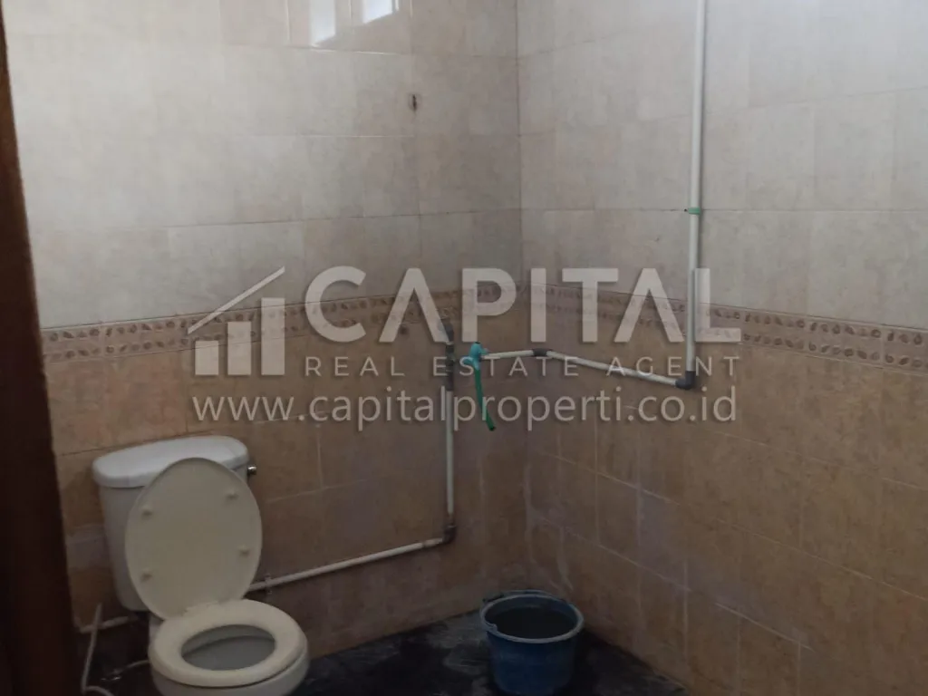 Sewa ruko strategis 3 lantai di Jalan BKR Bandung | iklanova.com