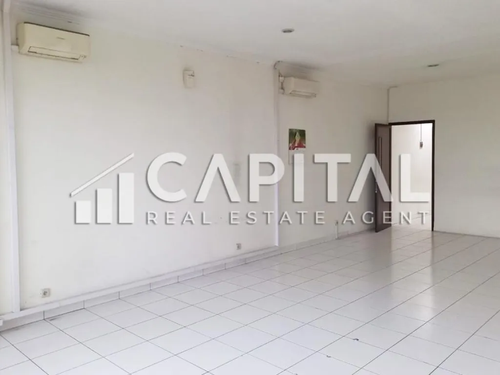 Sewa ruko strategis 4 lantai di Gatot Subroto Bandung | iklanova.com