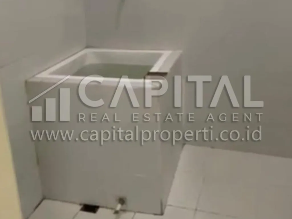 Sewa ruko strategis 4 lantai di sayap Pasar Baru Bandung | iklanova.com