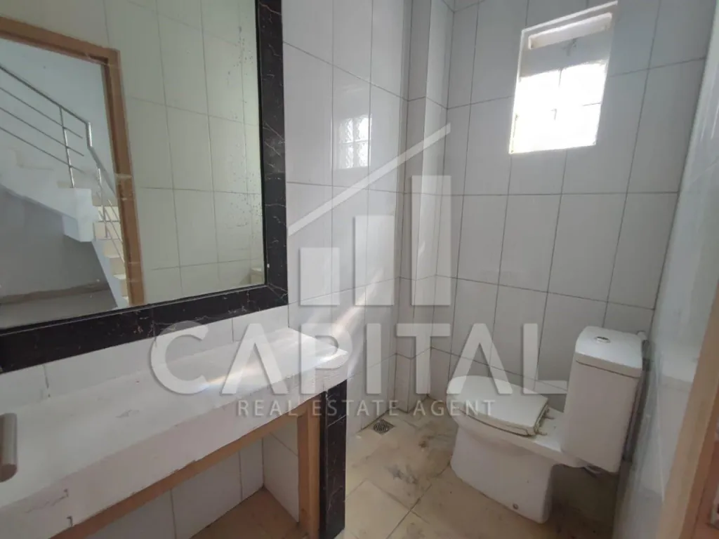 Sewa ruko strategis di Mainroad Jl. Laswi -Sayap Gatsu Bandung | iklanova.com