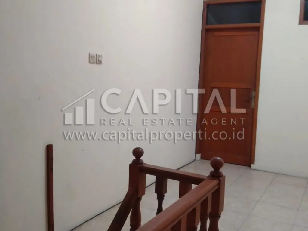 Sewa rumah 2 lantai di Sarimanis Bandung | iklanova.com