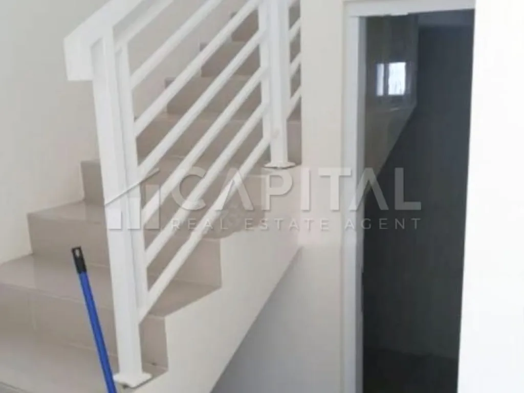Sewa rumah 2 lantai di TKI V Sommerville | iklanova.com