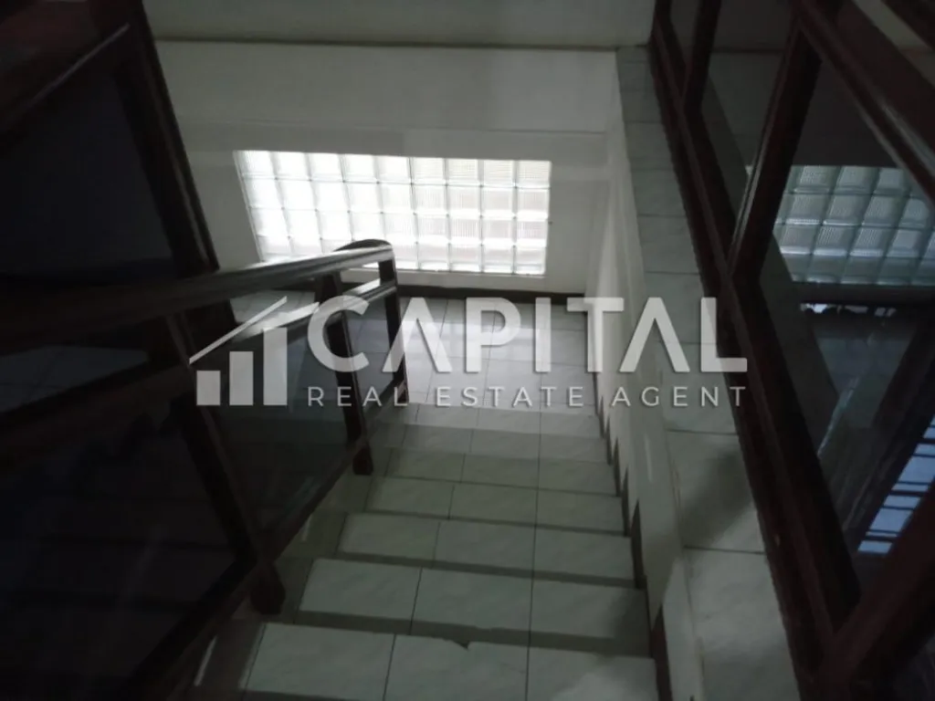 Sewa rumah 2 lantai full furnished di sayap Dago Bandung | iklanova.com