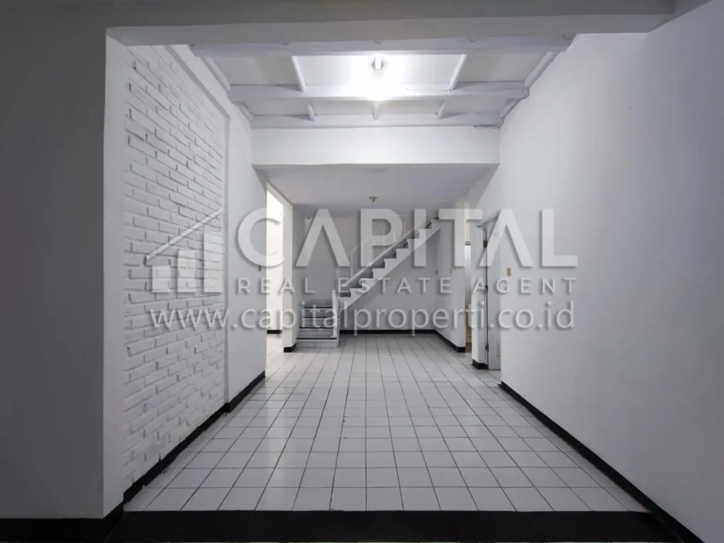 Sewa rumah asri dan terawat di Sarijadi Bandung Kota | iklanova.com