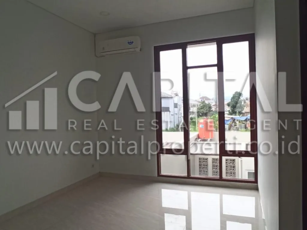 Sewa rumah baru 2 lantai di Mekarwangi Bandung | iklanova.com
