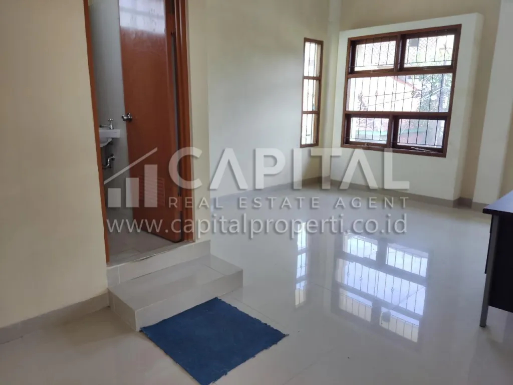 Sewa rumah cantik 2 lantai di area Kembar Bandung | iklanova.com