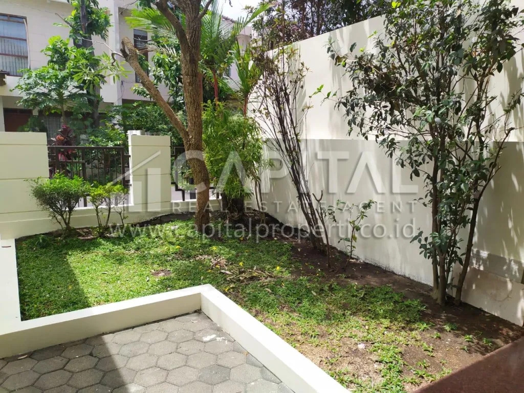 Sewa rumah cantik strategis di sayap Pasteur Bandung Kota | iklanova.com