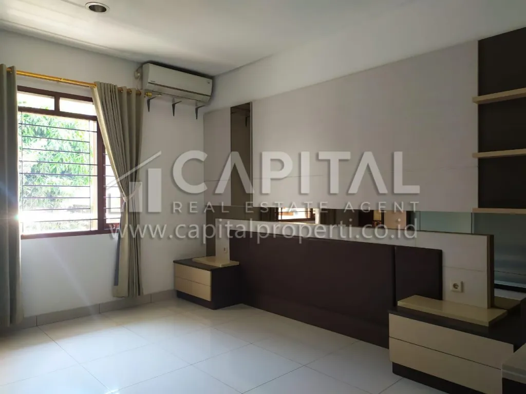 Sewa rumah cantik strategis di sayap Pasteur Bandung Kota | iklanova.com