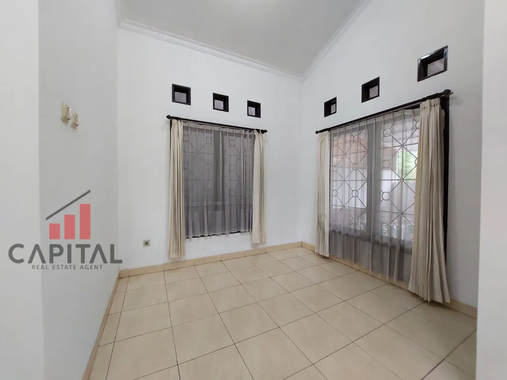 Sewa rumah di TKI 3 Bandung | iklanova.com