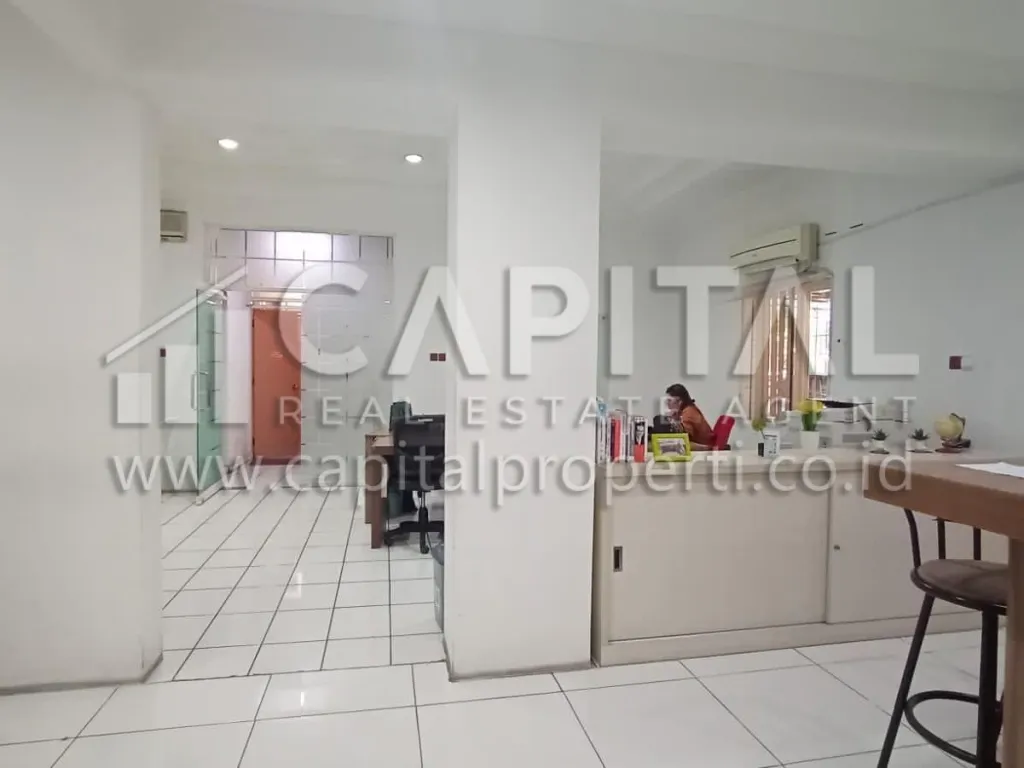 Sewa rumah eks kantor di sayap Ahmad Yani Bandung Kota | iklanova.com