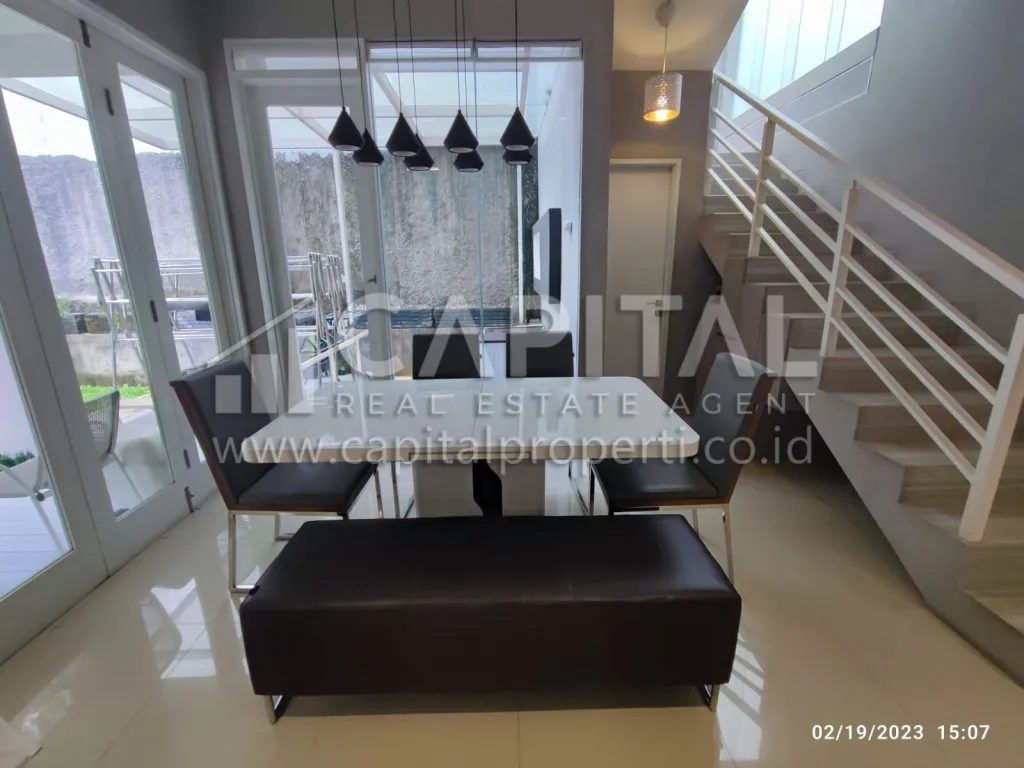 Sewa rumah lux di Resort Dago Pakar Bandung | iklanova.com